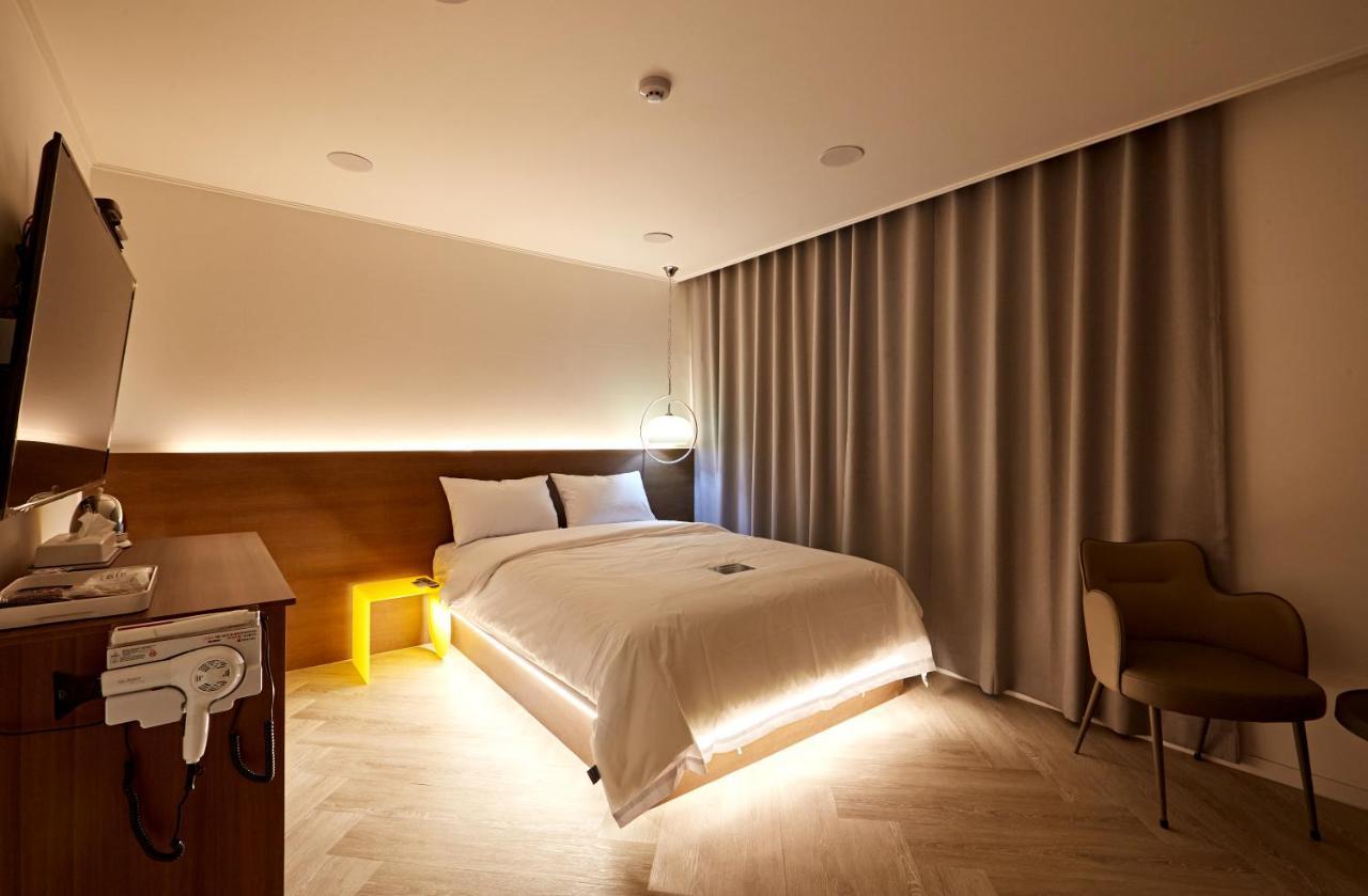 Hotel Sounds Чонджу Экстерьер фото